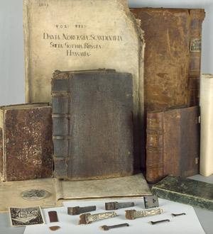 Lot 789, Auction  104, Einbandmaterialien, Konvolut von 6 Einbänden und Material, Schließen etc.