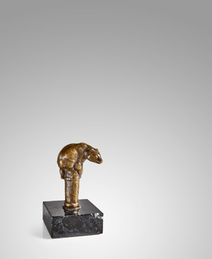 Lot 8085, Auction  114, Gaul, August, Bärenpetschaft (Bär auf einem Baumstamm)