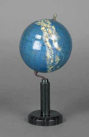 Lot 2856, Auction  117, Riem, Johannes, Columbus Himmelsglobus. 12-Segment Schreibtischglobus nach der Karthographie von C. Luther