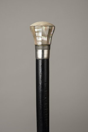 Lot 2334, Auction  119, Spazierstock, Spazierstock mit Perlmuttknauf