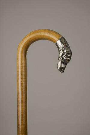 Lot 2367, Auction  119, Spazierstock, Zwei Spazierstöcke mit Silber- bzw. Neusilbermontierung