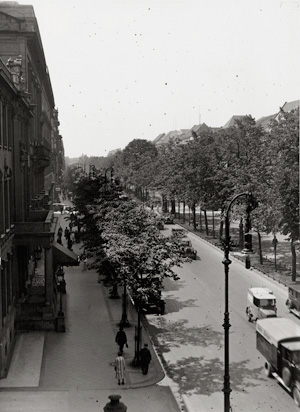 Lot 4291, Auction  119, Stone, Sasha and Cami, Unter den Linden, Berlin