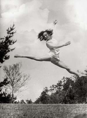 Lot 4285, Auction  122, Umbo, Dance images