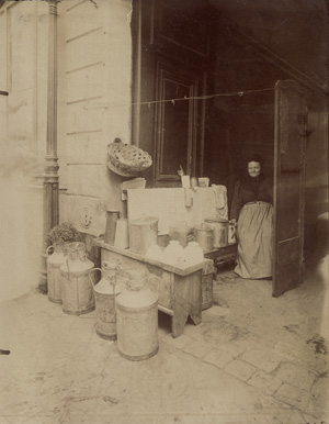 Lot 4016, Auction  125, Atget, Eugène, Marchande de café au lait, rue Mouffetard, 5ème arrondissement, Paris