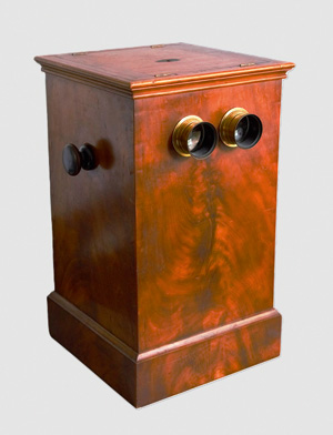 Lot 3411, Auction  127, Le Taxiphote - Tisch-Stereobetrachter, Stereobetrachter mit Nussbaumkorpus mit zwei Okularen